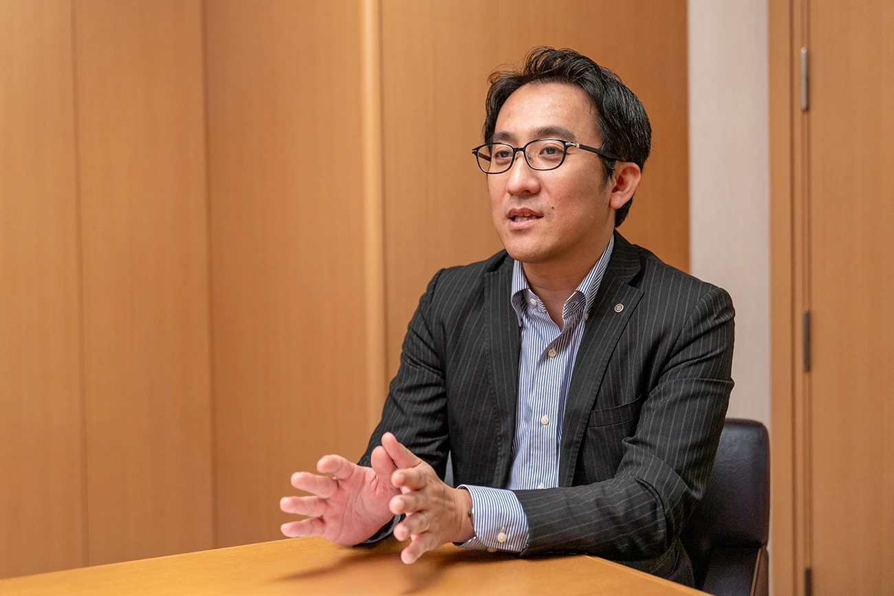 平野 貴庸様