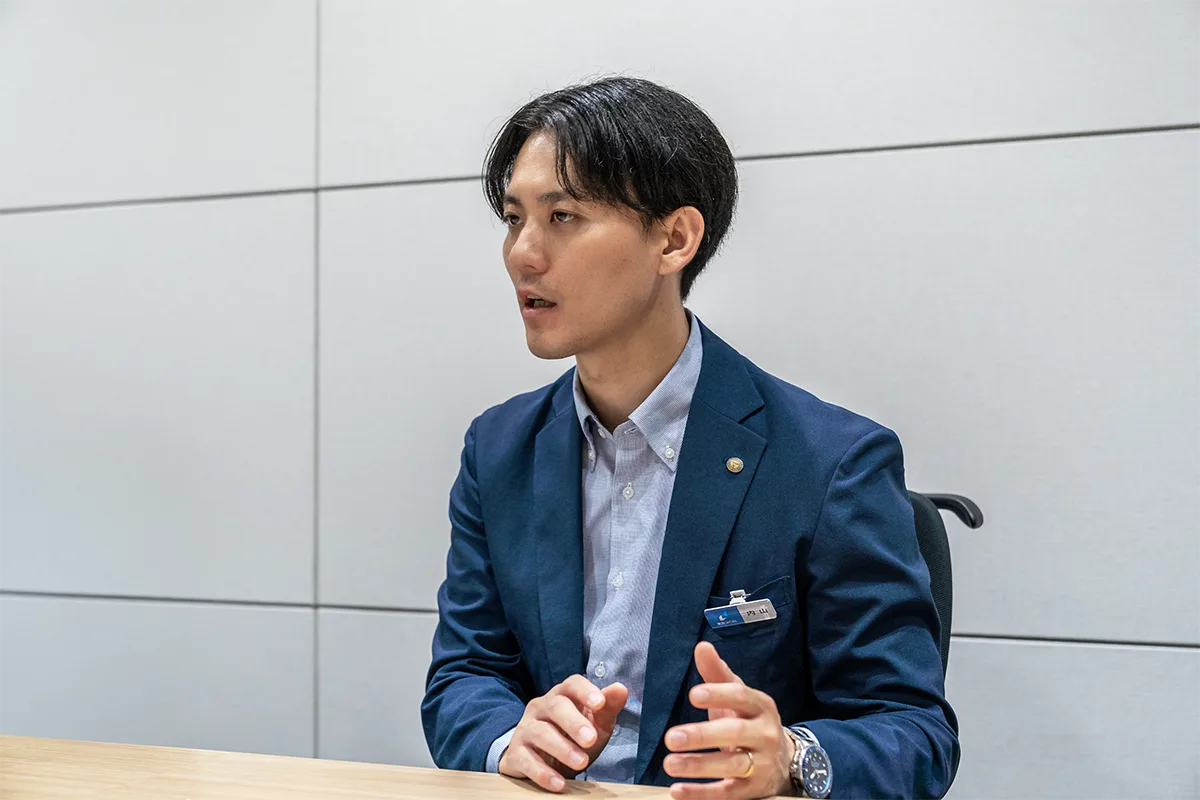 内山 奎亮様